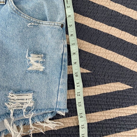 Vintage Lee Denim Distressed Shorts - Picture 5 of 5